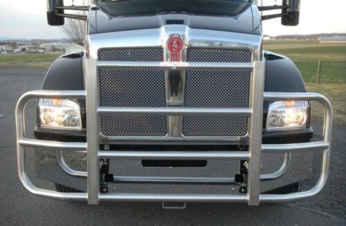 Kenworth Truck with RIGGUARD Grille Guard